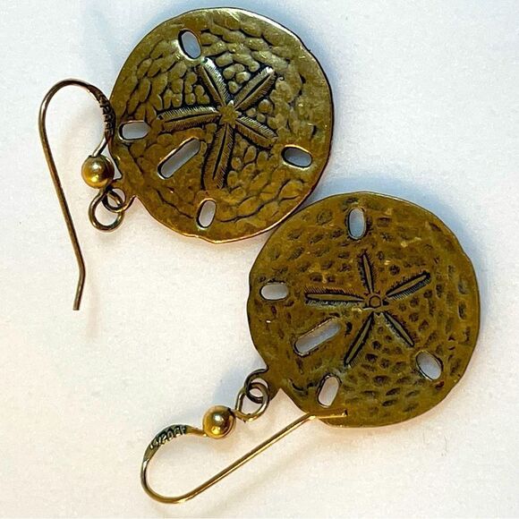 Sand dollar earrings with 14/20 Gold filled mark on war wires - Picture 8 of 8